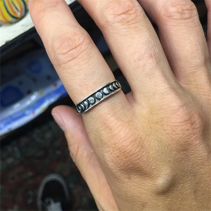 

Vintage Moon Phase Moon Cycle Rings For Men Astronomical Astrology Leisure Silver Plated Ring for Women Party Jewelry Z4