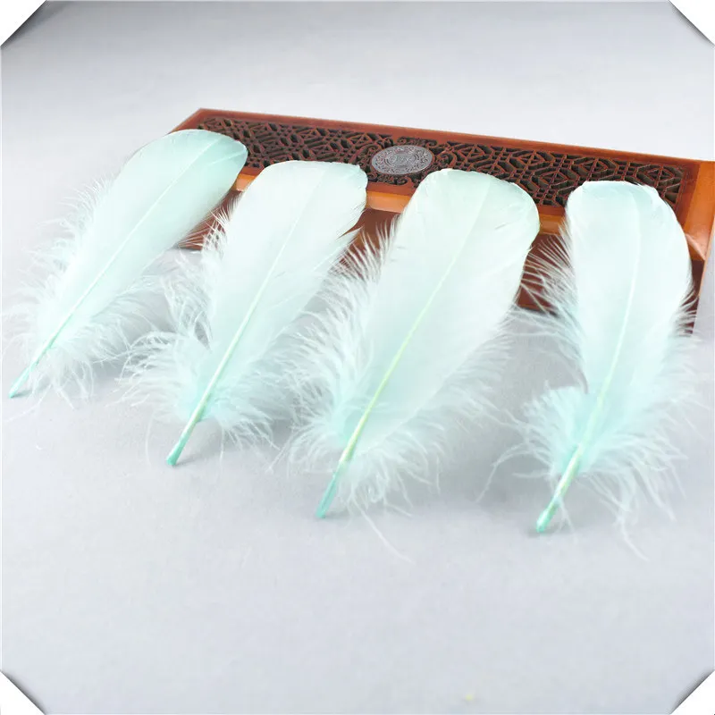 Горячая красный Гусь feather20-100pcs13-18CM DIY Перья для рукоделия и ювелирных изделий Аксессуары для одежды Свадебные украшения Шлейфы - Цвет: Mint Green