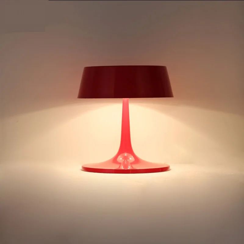 

Simple table lights for study creative living room lamp bedroom bedside lamps fashion bar iron lamp red white Table Lamps
