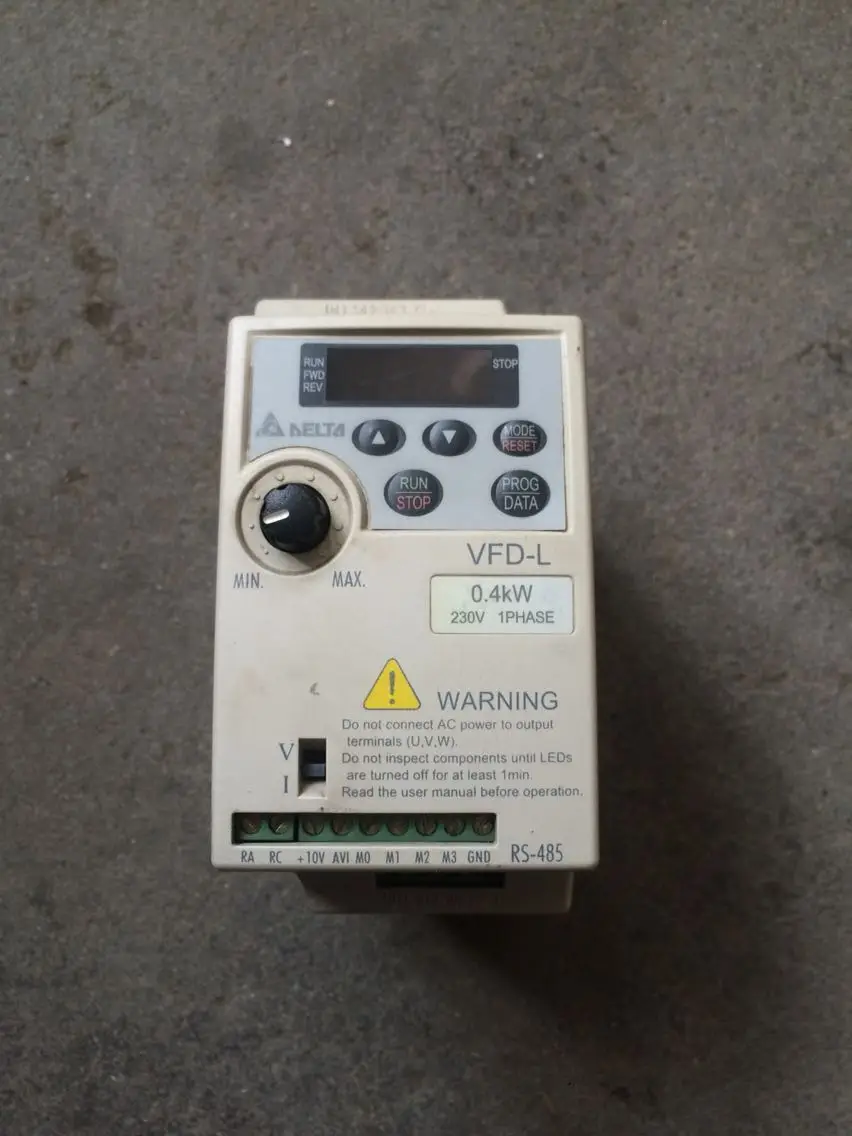 

inverter VFD-L VFD004L21A 220V 0.4KW second hand 1ph input 3ph output 1-400hz used high quality warranty :1 year