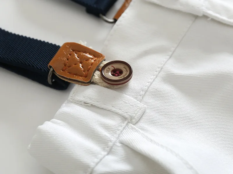 4426297269_457880003