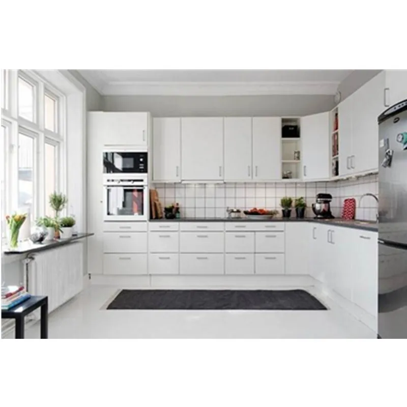 L-образный белый современный кухонный шкаф