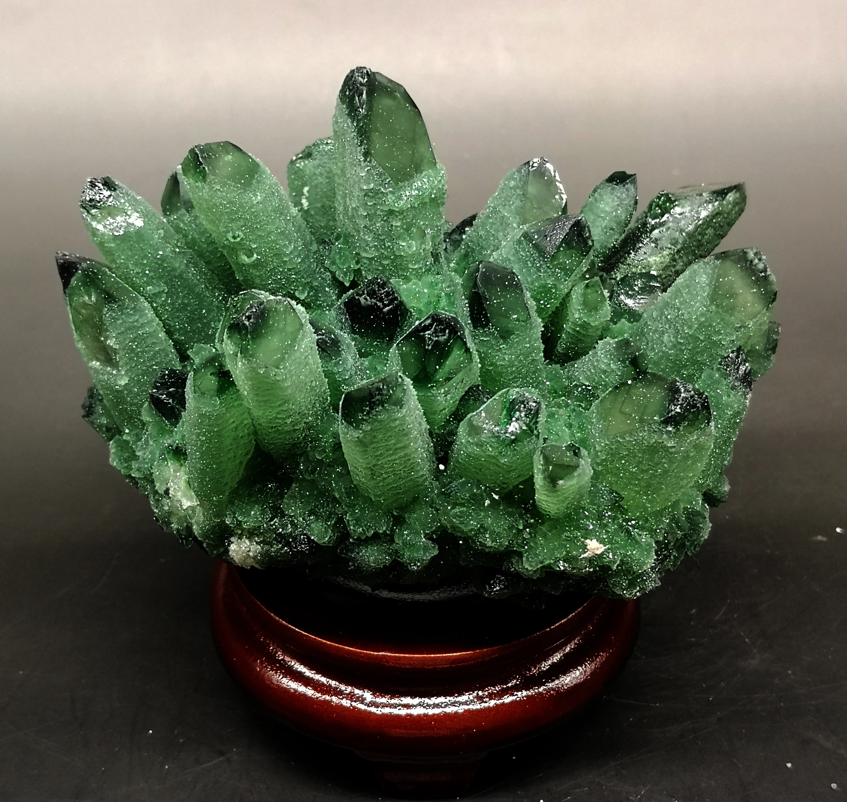 

933g Natural Green Ghost Phantom Quartz Crystal Cluster Crystals and stones Healing Specimen Decoration Free gift wooden base