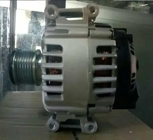 Новый 12V 150A генератора A0131546802 0131546802 0986082500 FG18S012 FG18S098 FG18S130 для MERCEDES BENZ C180 C200 C220 2011/2014 |