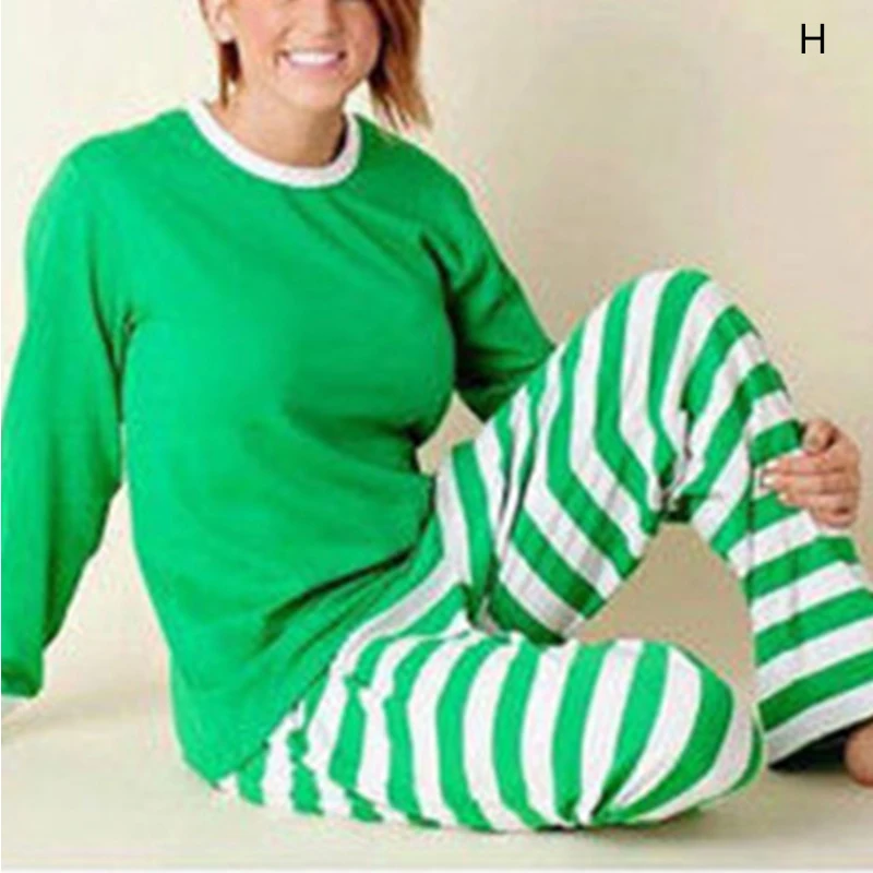 Mom green white Семейная Рождественская одежда для сна для мамы и дочки; комплект из 2 предметов; Рождественская Однотонная футболка; полосатые штаны; Пижама; комплект одежды для сна - Цвет: Mom green white