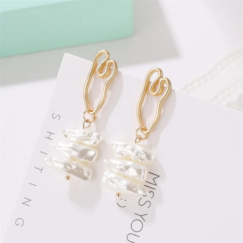

High Quality European and American Fashion Earrings Irregular Geometric Pearl Personality Bohemian Earring Gift