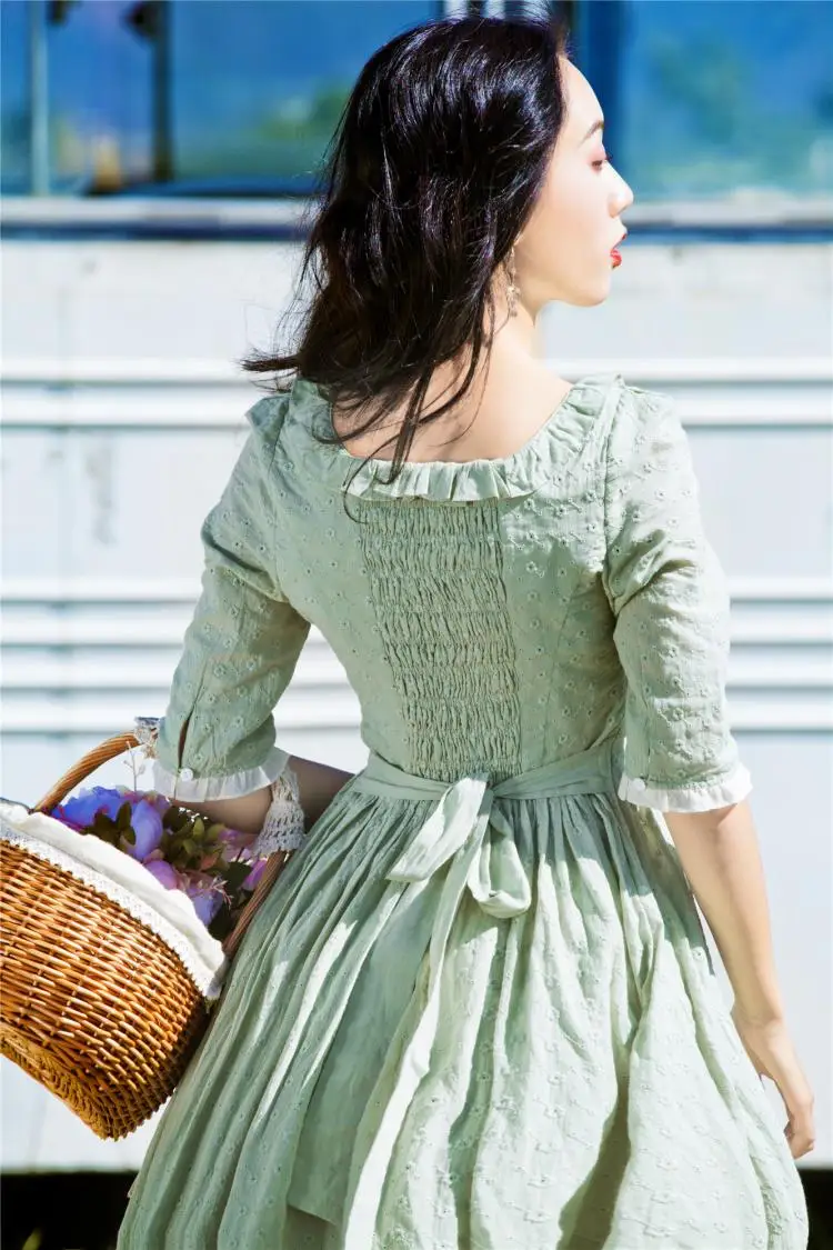 8751422687_1141740477