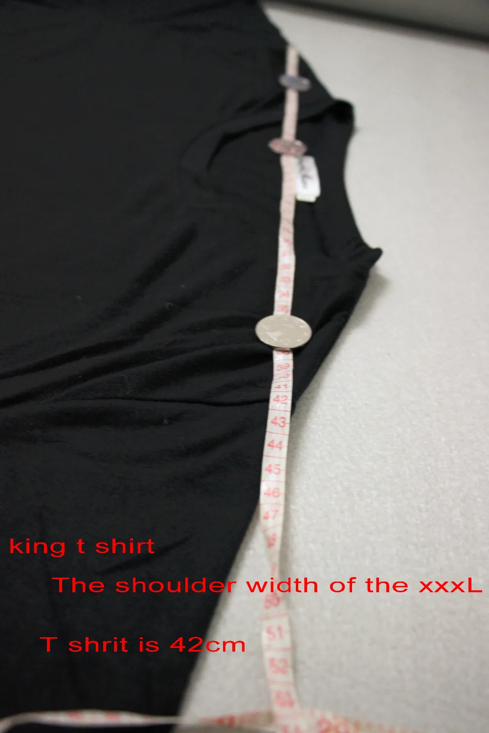 shoulder width
