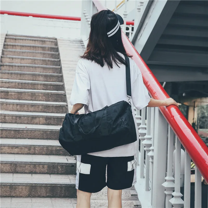 

Fashion Women Travel Bag Love Black Handbags Large Capacity Travel Duffle Waterproof Shoulder Beach Bags Cabin Bag HM-1719