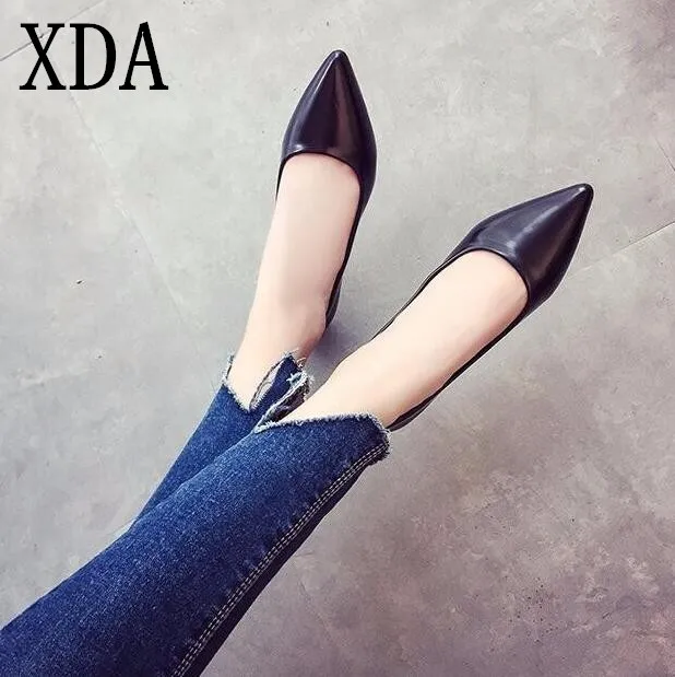 

XDA 2019 new fashion Women Flats Shoes Ballet Leather Ladies Casual Shoes pointed toe shallow mouth Single shoes free shipping