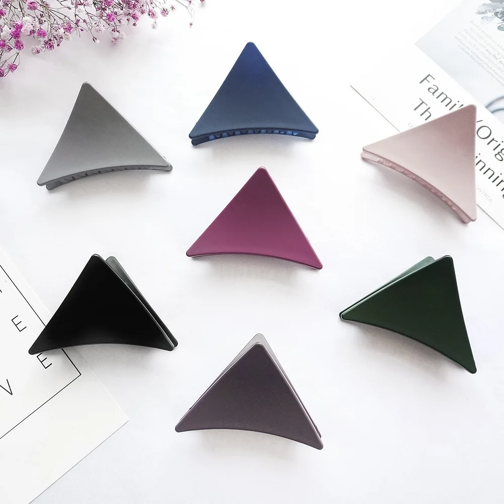 

New solid color triangle hairpin simple fashion FY19032919