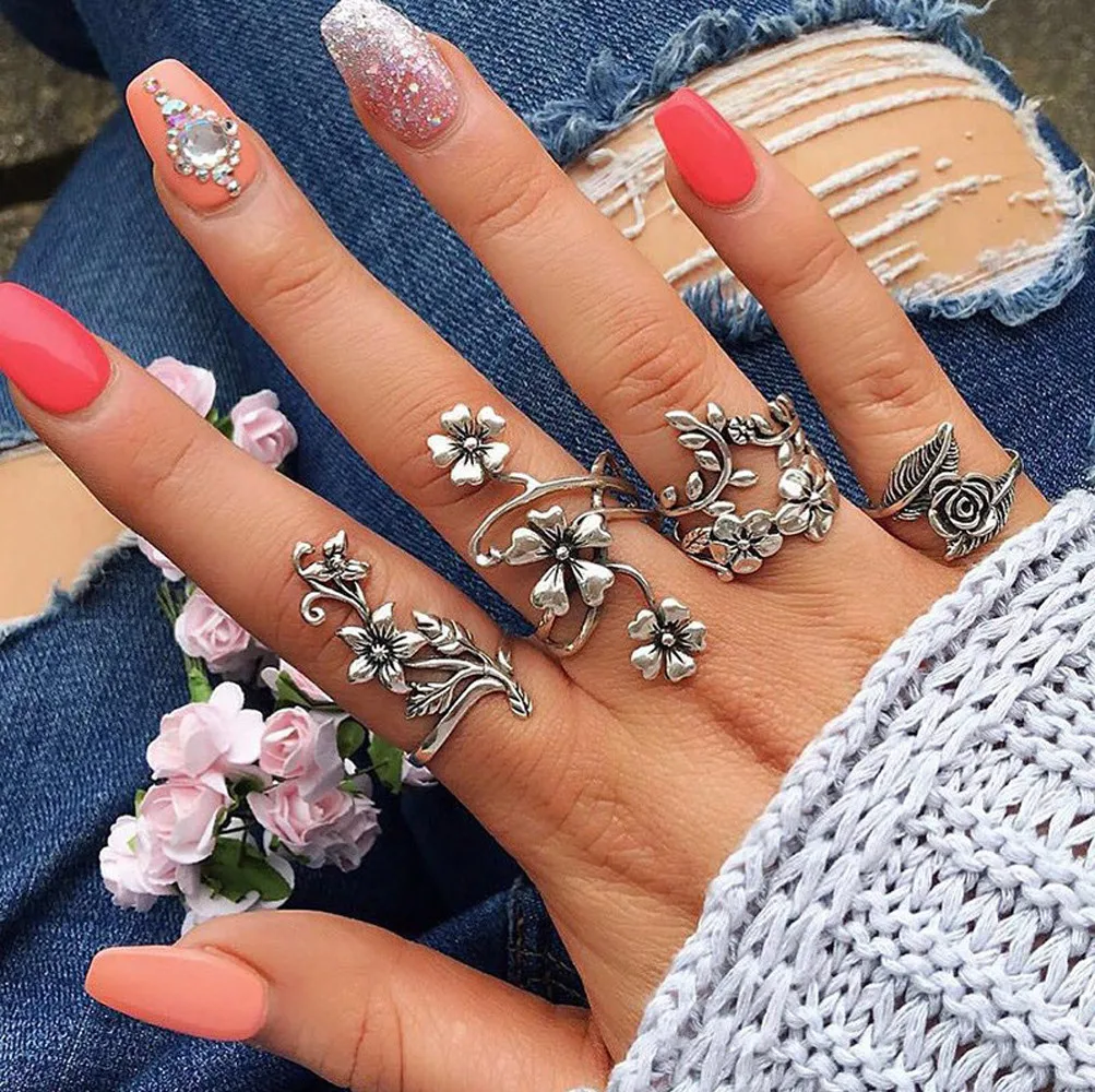 

4pcs Bohemian Vintage Rings Set Silver Color Flower Stack Ring Above Knuckle Midi Rings Women Boho Beach Jewelry Drop Shipping