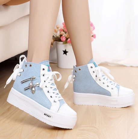 nice female sneakers