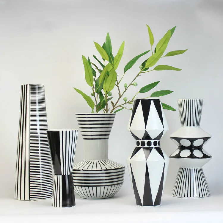 European Black And White Pattern Geometric Ceramic Vase Flower Inserted