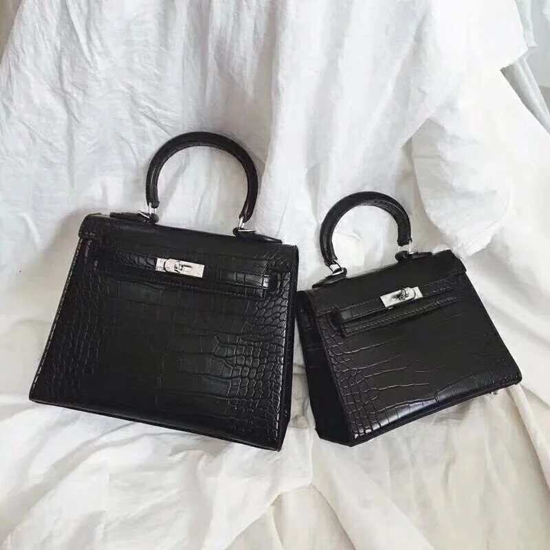 

Brand original high-end quality Crocodile pattern trend Clemence buckle small square shoulder bag across wild ladies bag