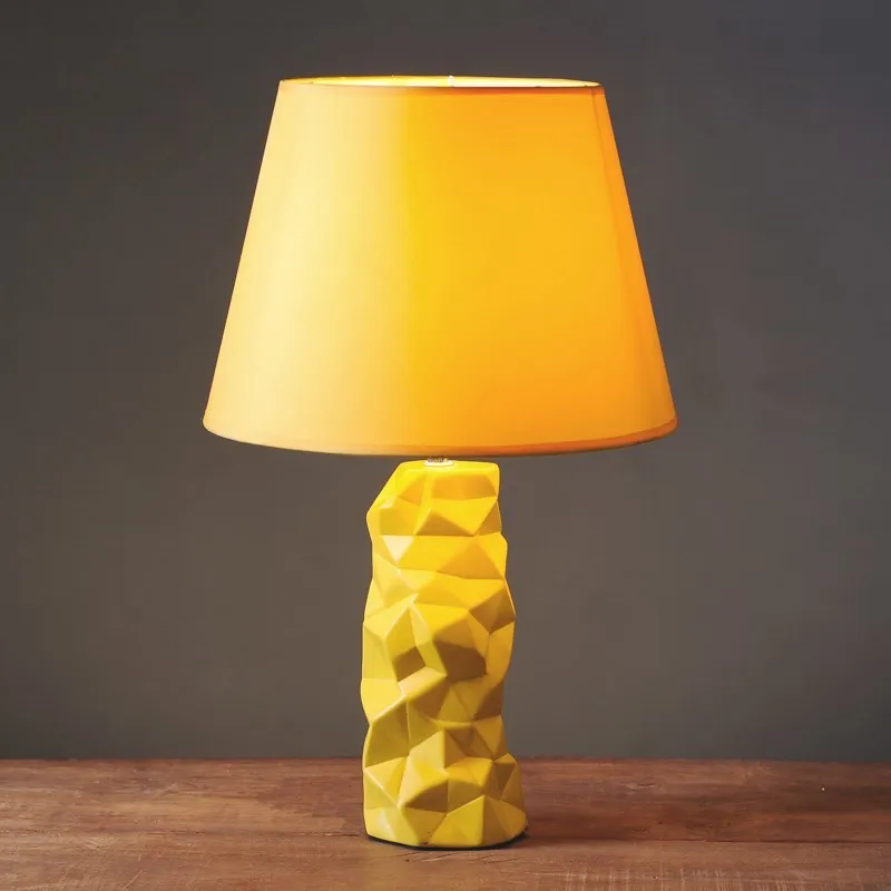 

American style ceramic yellow table lamps Cafe light bedroom bedside wedding restaurant hotel decoration table light ZA1120410