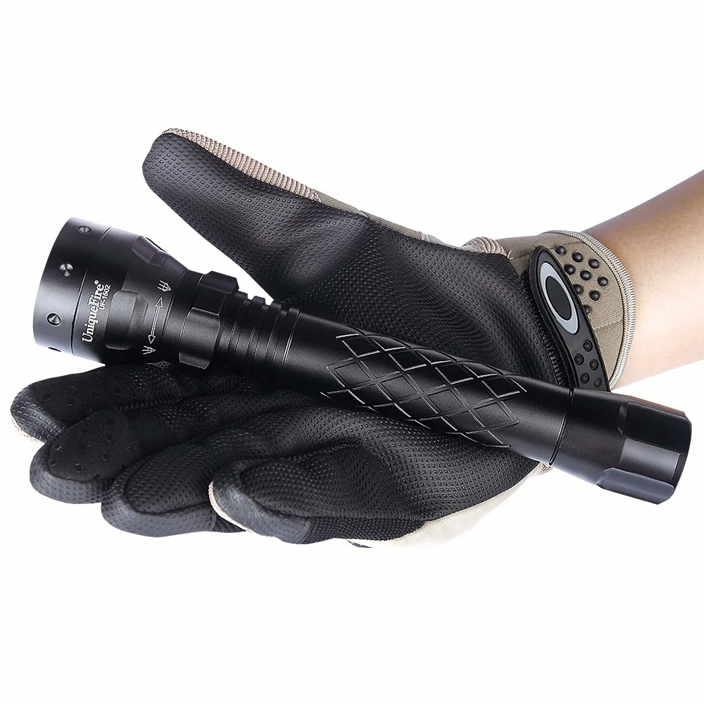 Uniquefire Infrared hunting Flashlight 1502 IR 850NM rechargeable LED tactical torch+two slot charger+gun mount+rat tail7