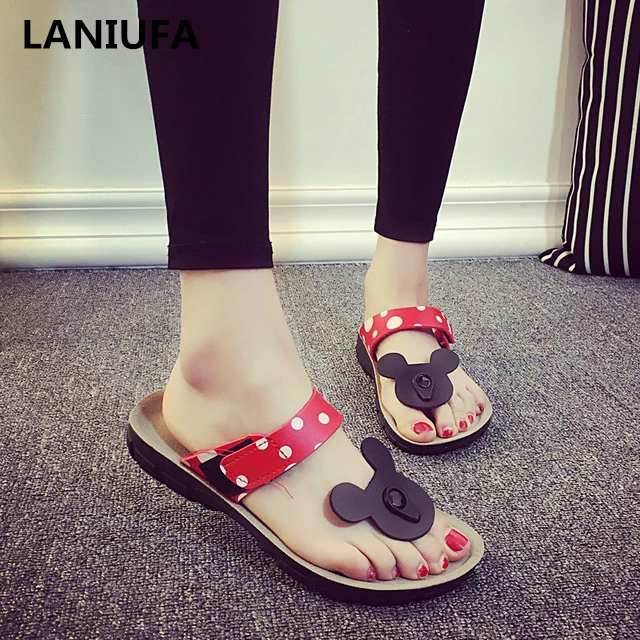 Шлепанцы женские на плоской подошве Нескользящие сандалии с Микки пляжная обувь