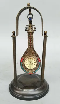 

European retro living room, watch decoration, personality and creativity