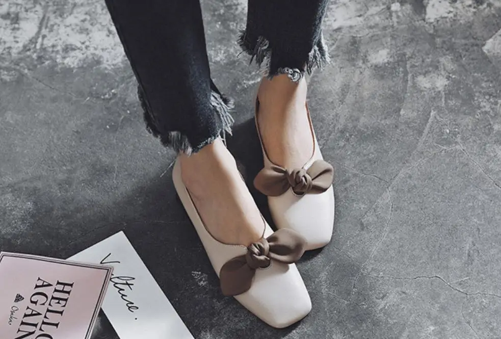 

Spring and Autumn season new Korean version of fashion in the square head with bow tie women's shoes
