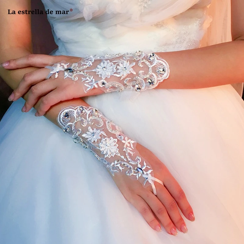 

Accessoire mariage2019 new bride dress gloves summer short hand-drilled white mittens gloves wedding lace crystal gloves