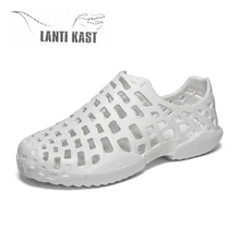 Мужские сандалии; пляжная водонепроницаемая обувь; летняя непромокаемая обувь; новые стильные тапочки с отверстиями; дышащие Вьетнамки; сандалии; сабо для улицы