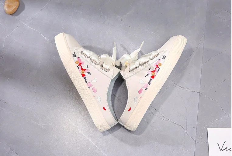 Women Casual Shoes Nice Autumn Summer Microfiber Shoes Woman Platform Fashion Embroidery Breathable Half slipper Women Sneakers 5