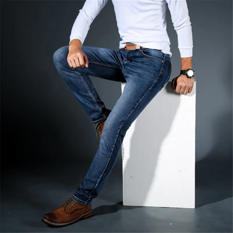 Джинсы уфа мужские. Мужские джинсы. Стильные мужские джинсы. Джинсы мужские зауженные. Зауженные джинсы для мужчин.
