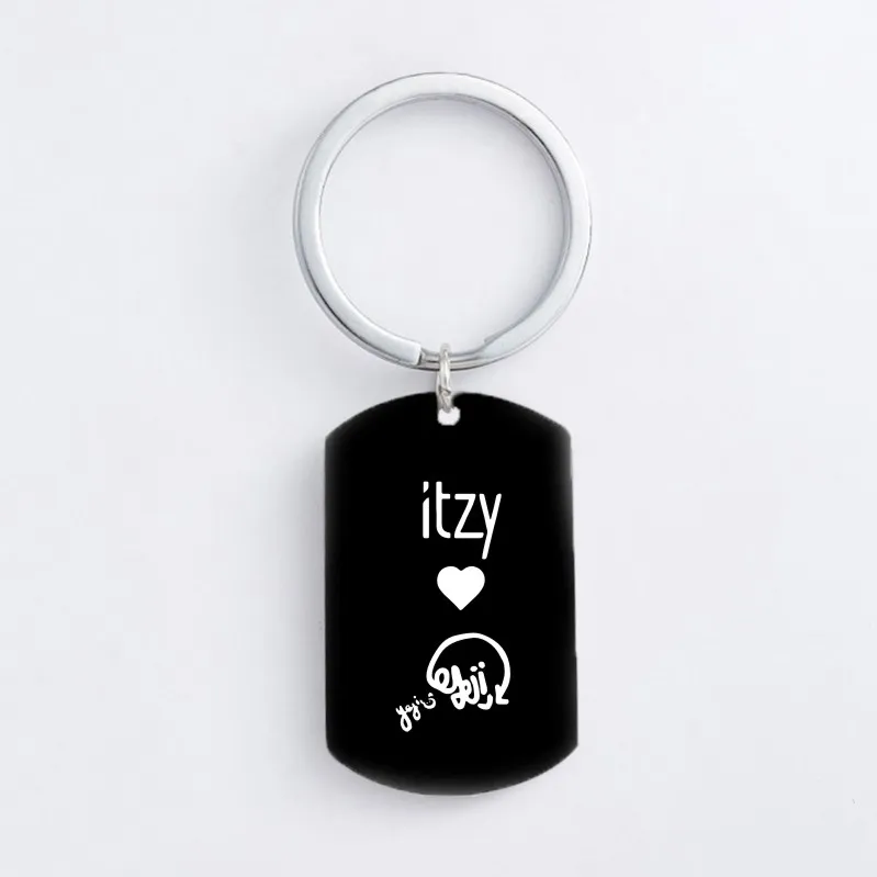

KPOP Keychain ITZY Korea Girls Teams Stainless Steel Key Chains Star Men Fans Can Keyring Accessories