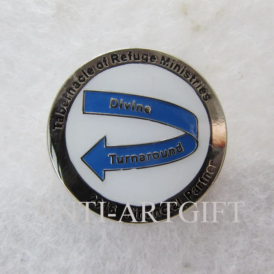 

Custom soft enamel gold plating metal lapel pins design logo round shape 1" high quality badges No MOQ