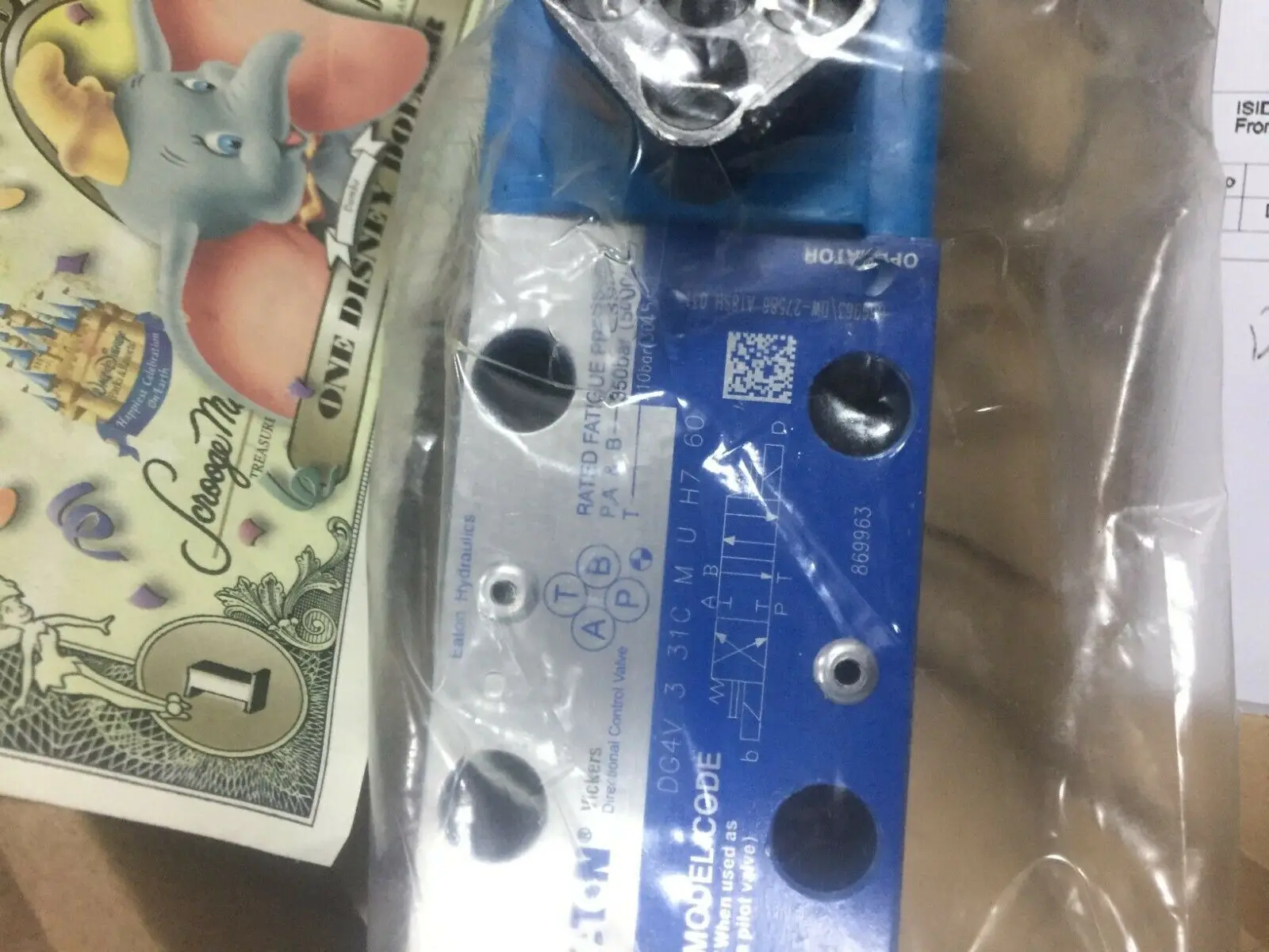 

DG4V-3-31C-M-U-H7-60 NEW VICKERS VALVE