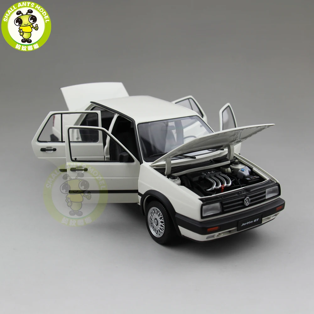 1/18 JETTA GT литая под давлением Модель автомобиля игрушки для детей мальчик девочка Коллекция подарков на день рождения белый