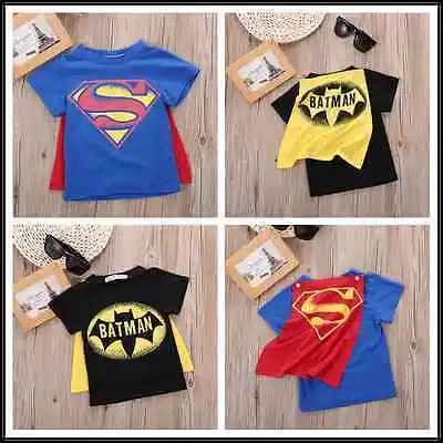 Костюмы из футболки с короткими рукавами с накидкой с рисунками из мультфильмов супергероев Супермена Бэтмена в черных/синих тонах для маленьких детей на лето топы для возраста 2-7 лет