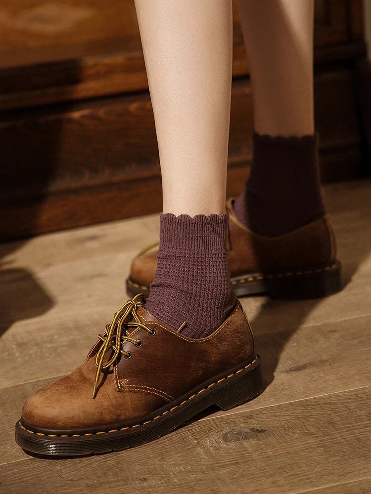 Винтажные Хлопковые женские носки с французским кружевом; сезон осень-зима; Новинка; высококачественные короткие носки высокого качества; модные стильные темно-клетчатые ретро-носки