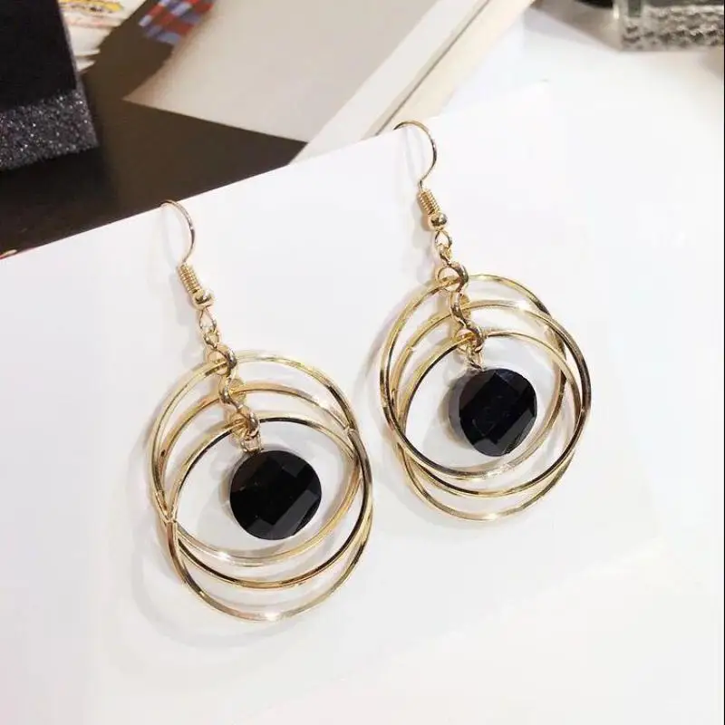 

2019 Circle Fashion Earrings Female Personality Temperament Exaggerated Long Earrings Korea Simple Tassel Multi-ring Earrings