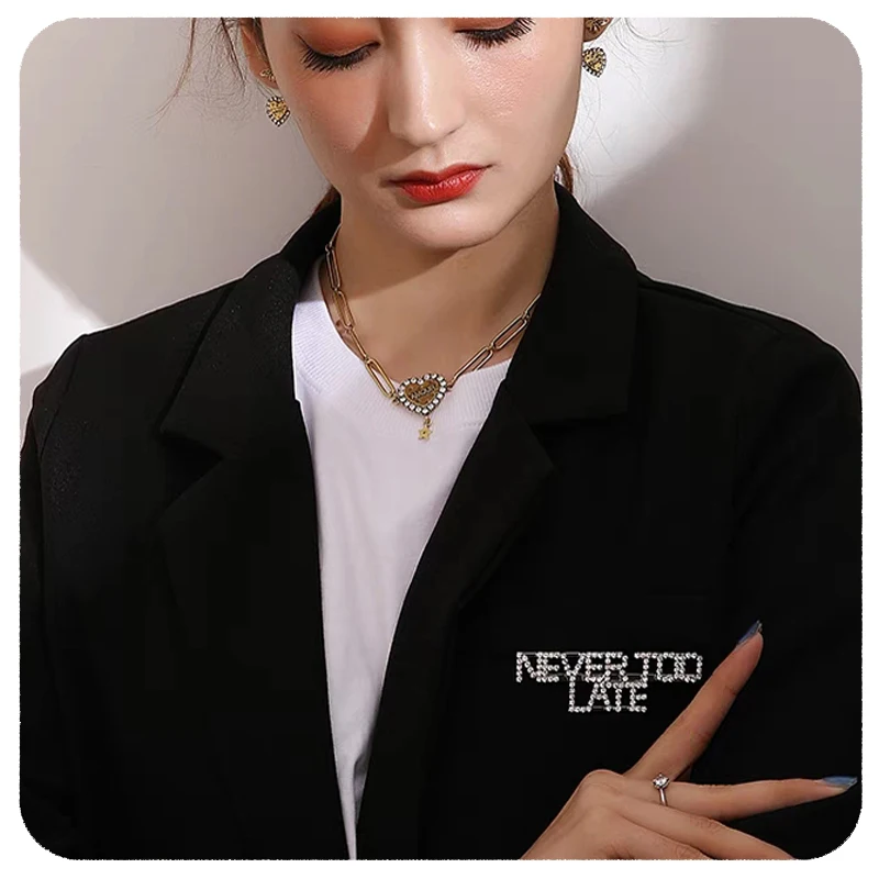 Брошь со стразами Blingbling ювелирные изделия булавки с надписью NEVER TOO LATE|Броши| |