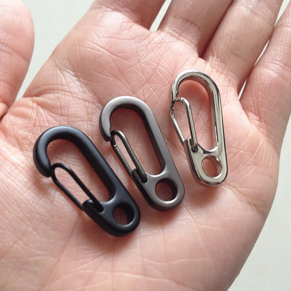 

Hot Sale 1PCS keychain Mini Spring Backpack Clasps Climbing Carabiners EDC Keyring Camping Bottle Hooks key ring