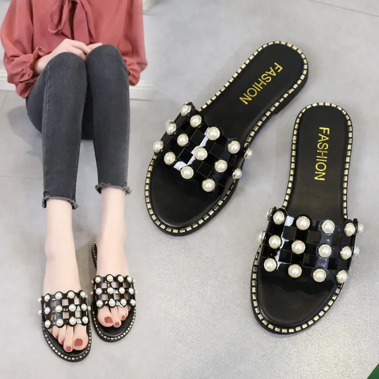 

Summer Beach Slippers 2019 New Women Slippers Pearl Rhinestone Flat With Slippers Casual Flip Flops