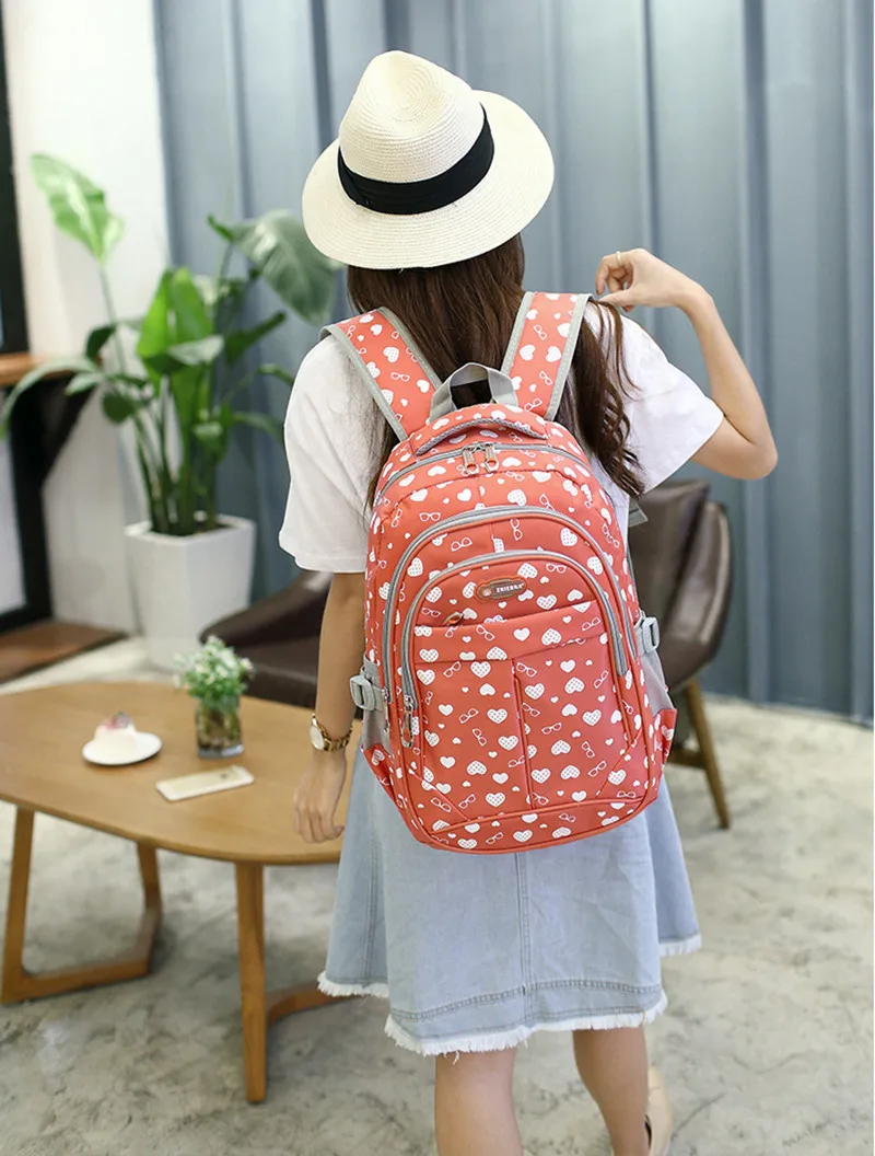 3046832987_1301797618