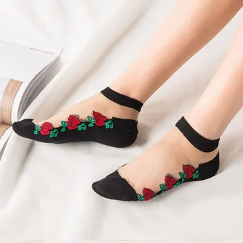 

Korean style embroidered rose short socks colour /black/white cotton blends socks 1order=4pairs
