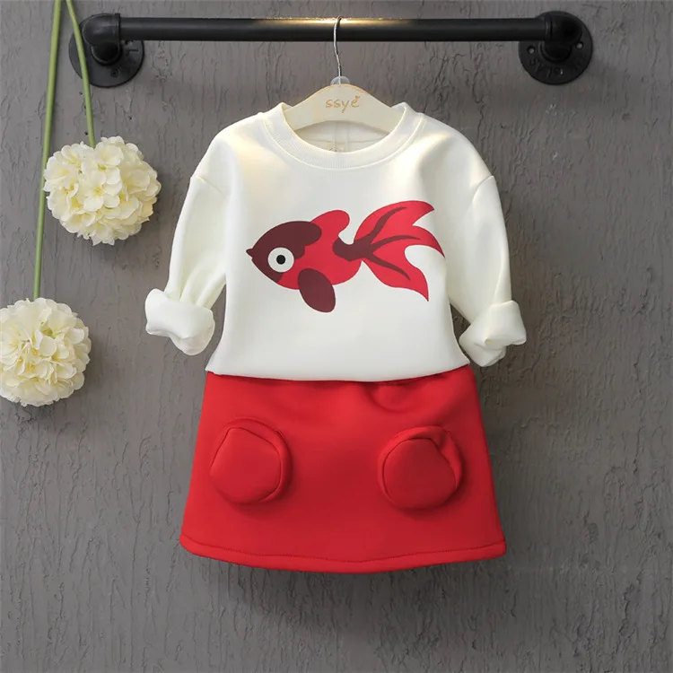 

Girl Suit Spring And Autumn New Long Sleeved Cartoon Goldfish Blouse + Pocket Skirt Two Pieces Age 3T-8T Kids Girls Clothes