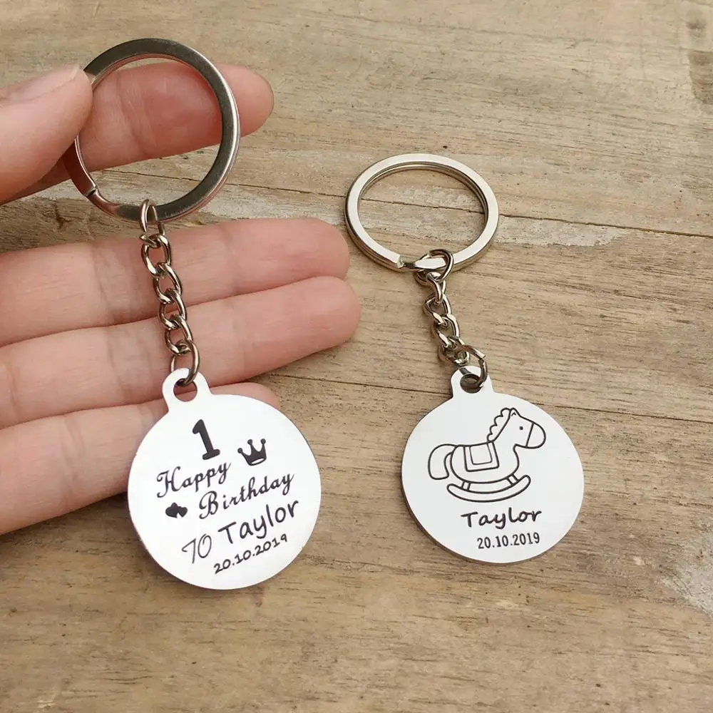 10pcs custom name date alloy Keychain Engraved logo key chain wedding gifts for guests wedding souvenirs wedding favors and gift