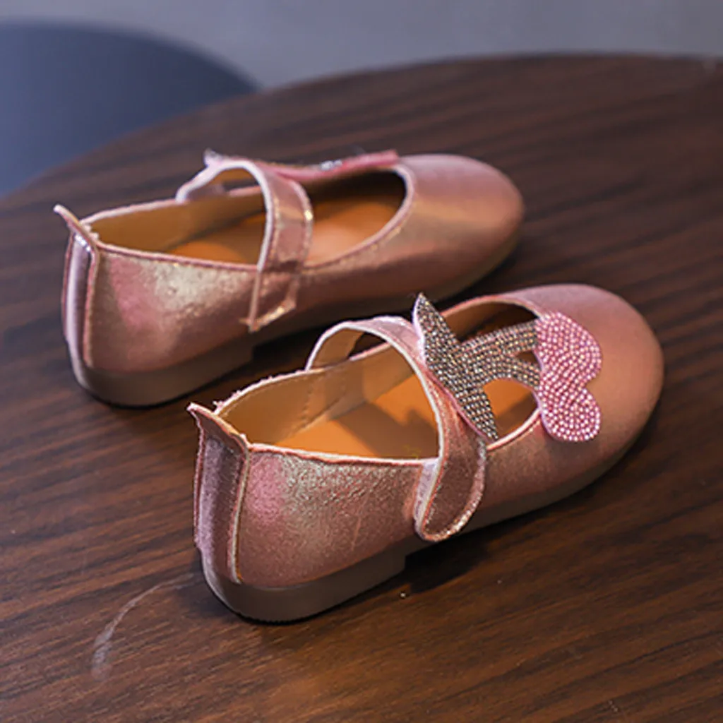Новинка года; модные повседневные тонкие кожаные туфли принцессы с кристаллами для маленьких девочек; Прямая