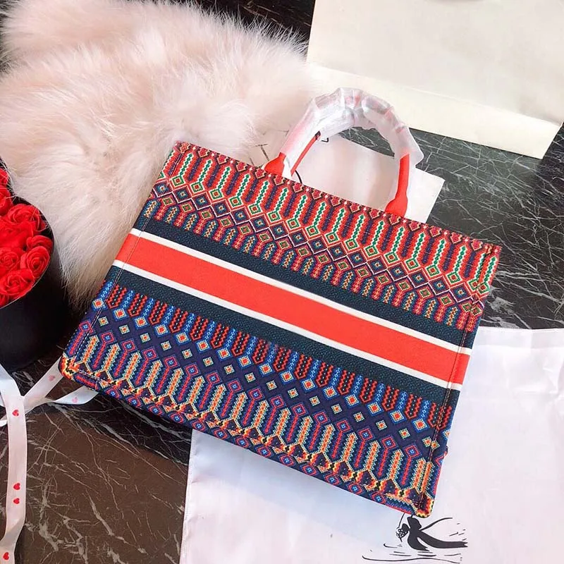 

Top Quality Fashion Show Women's Famous Designer Brand Saddle Shoulder Luxury Brand Bag Handbag Crossbody For Women Canvas Bags