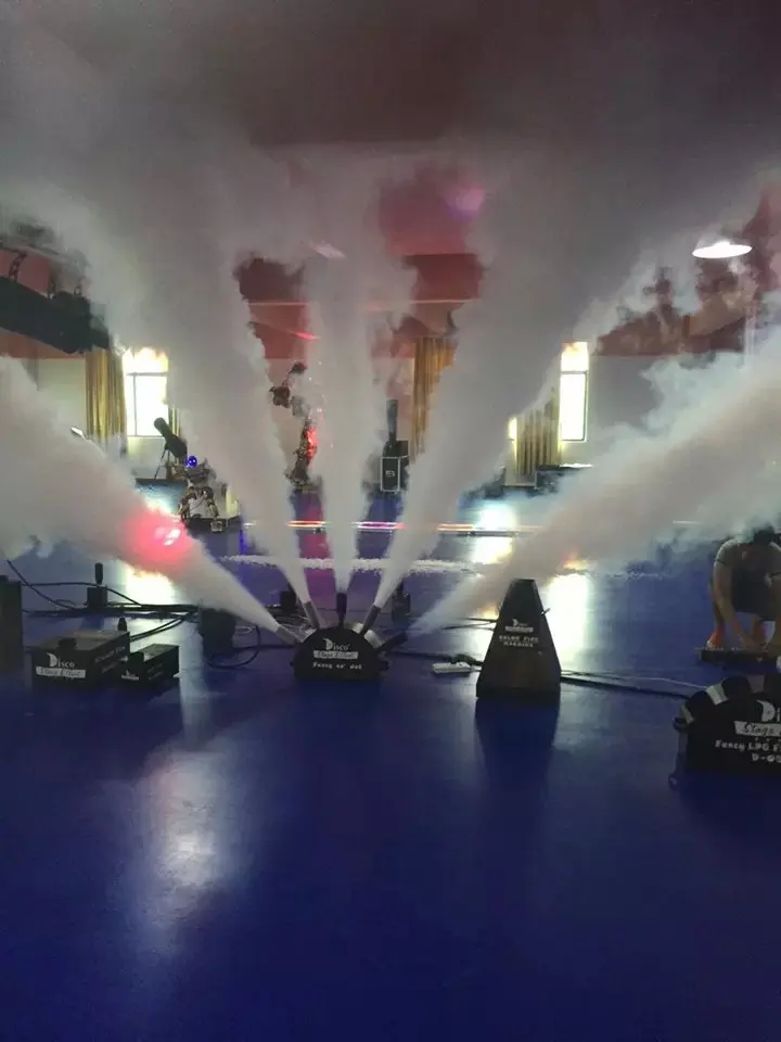 Новое поступление 2016 мощная CO2 пушка TIPTOP с пятью пальцами 500 Вт Jet Cryo DMX контроль