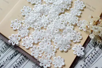 

50 Pieces 17mm Off White Wedding Dress Floral Embroidery Sewing Patches Lace Applique Flower Trims DIY Craft