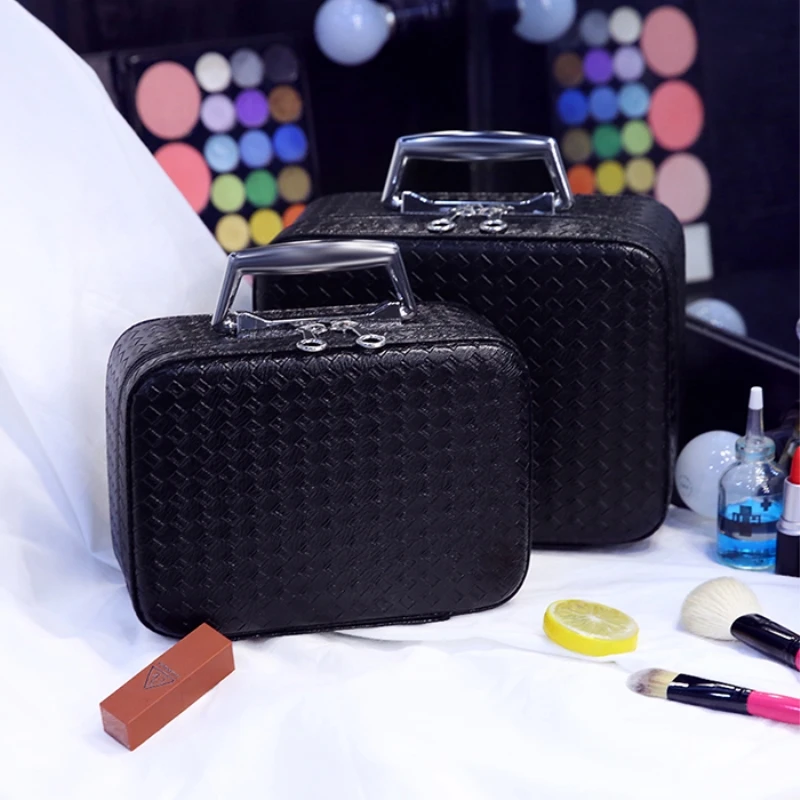 

2019 Fashion Knitting Pattern Women Travel Cosmetic Bag High Quality Cosmetic Organizer Zipper Makeup Bag Portable Make up pouch