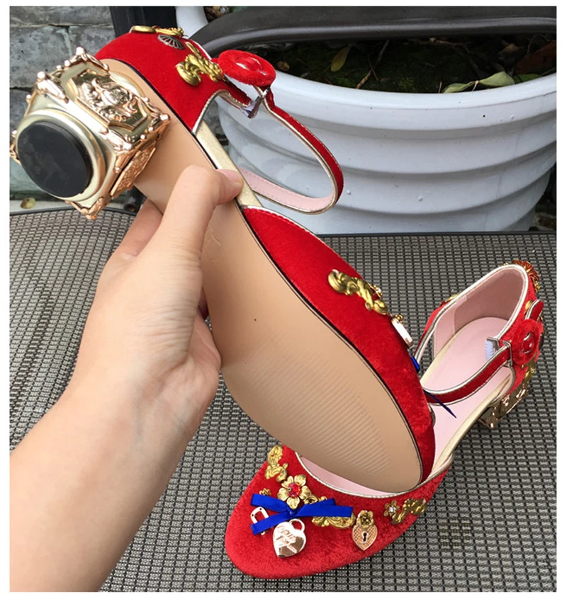 Luxurious Pumps Wedding Shoes Metal Decoration Bride Shoes Ethnic Strange Style Heels Women Party Runway Shoes High Heels Sandal (4)