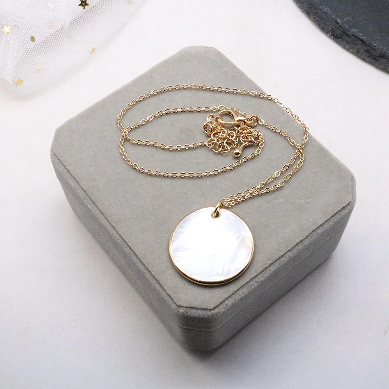 

Free Shipping Simple Design Round Shell Elegant Choker Pendant Necklace