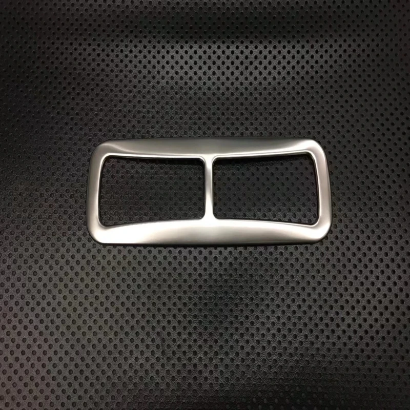 (3)